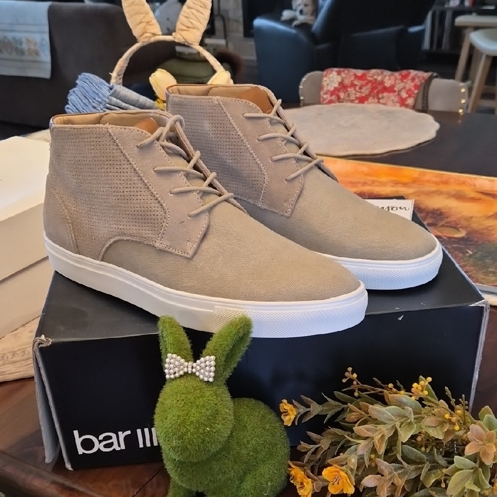 Bar III Men's Beige Chukka Boots